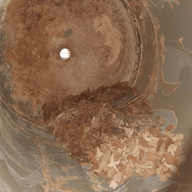 Емкость стальная, объемом 1,6 куб. м., с термоизоляцией.