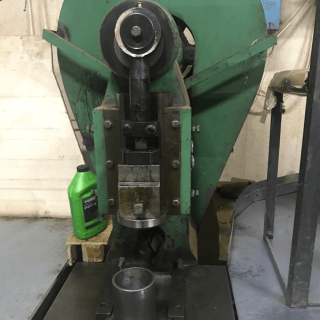 Линия производства жестяной банки под кофе