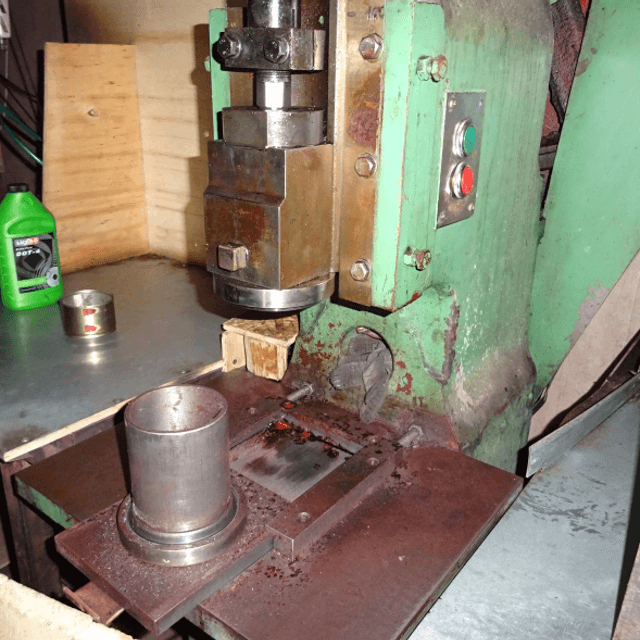 Линия производства жестяной банки под кофе