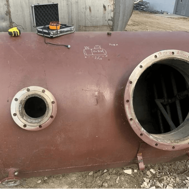 Емкость 2,5 куба инв.4463