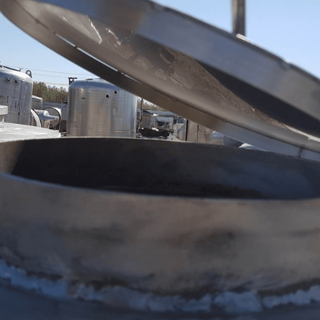 Емкости с конусом 0,3 куб.м,