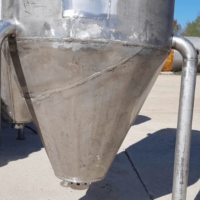 Емкости с конусом 0,3 куб.м,