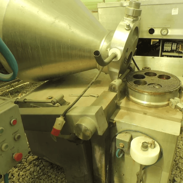 Шприц вакуумный с подъемником инв.6060