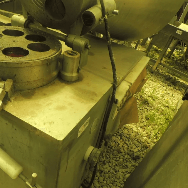 Шприц вакуумный с подъемником инв.6060