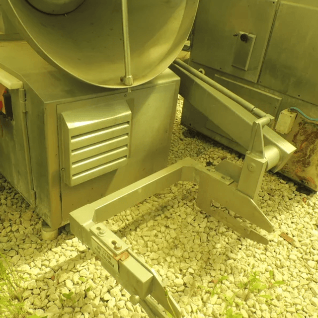 Шприц вакуумный с подъемником инв.6060