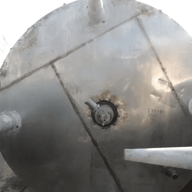 Емкость 10 куб.м. утепленная с рубашкой