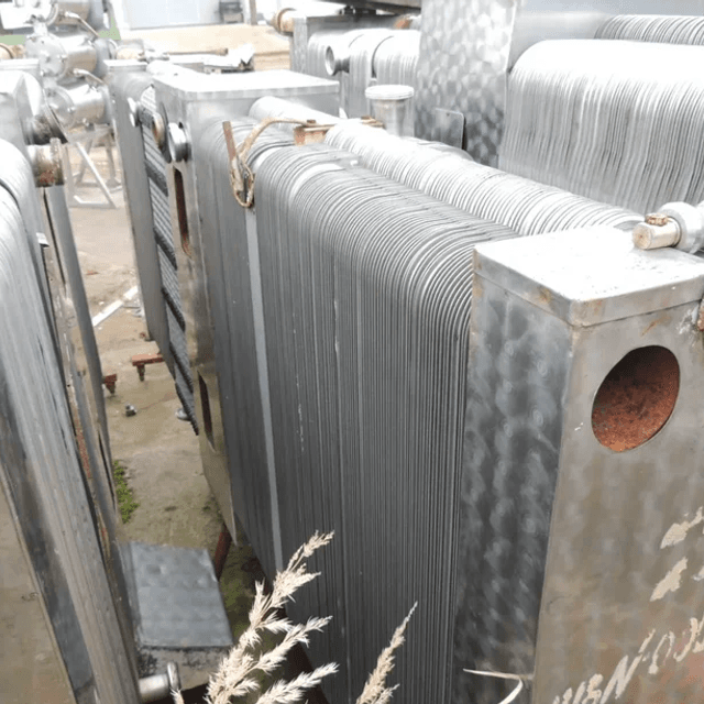 Теплообменник пластинчатый 10т, 4х секционный  инв.3621