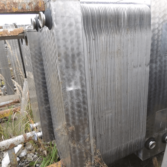 Теплообменник пластинчатый 10т. клеевой, 4 секции инв.3620