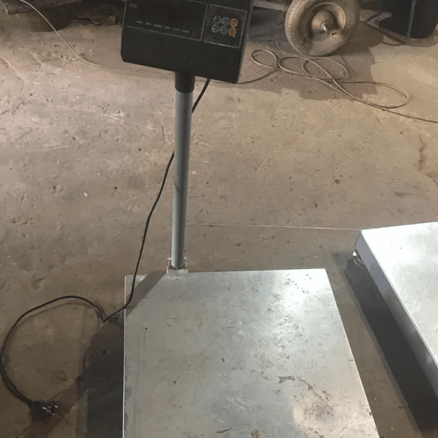 Весы электронные инв.8024