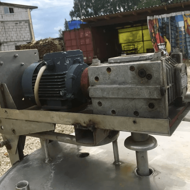 Емкость 400л инв.4045