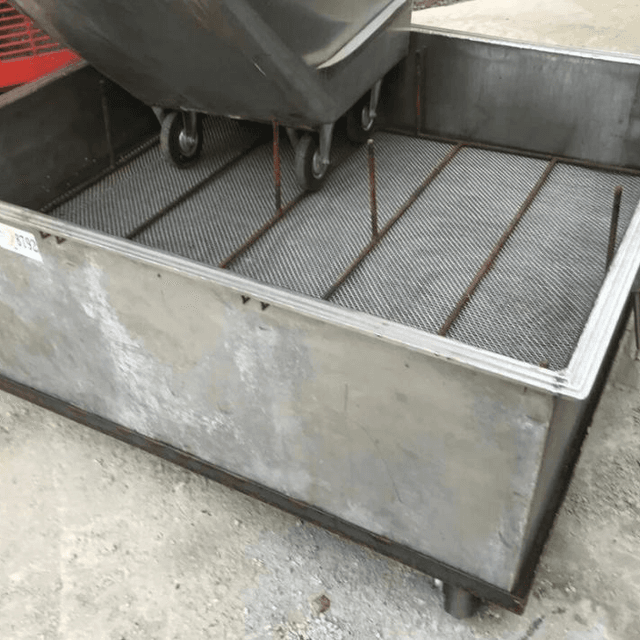 Ванна с сеткой инв.8792