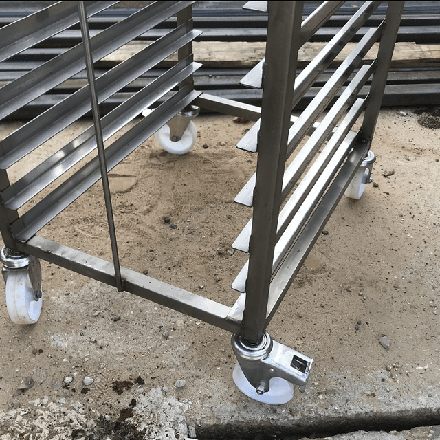 Кондитерские тележки без полок инв.424