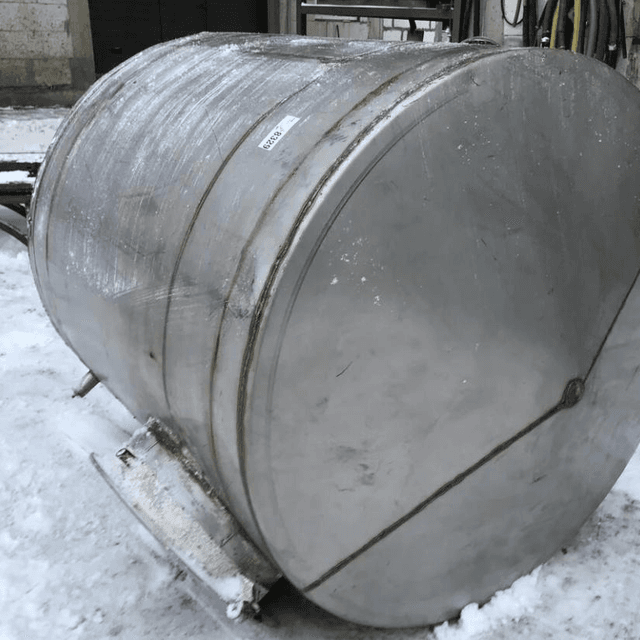 Емкость 1000л инв.8329