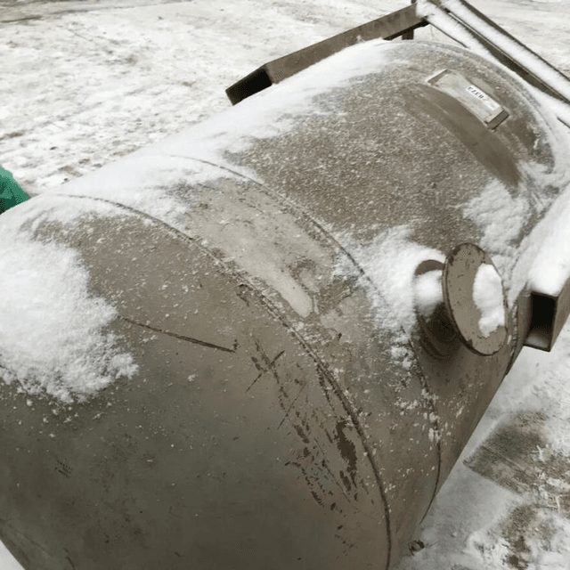 Емкость толстостенная 1000л инв.8373