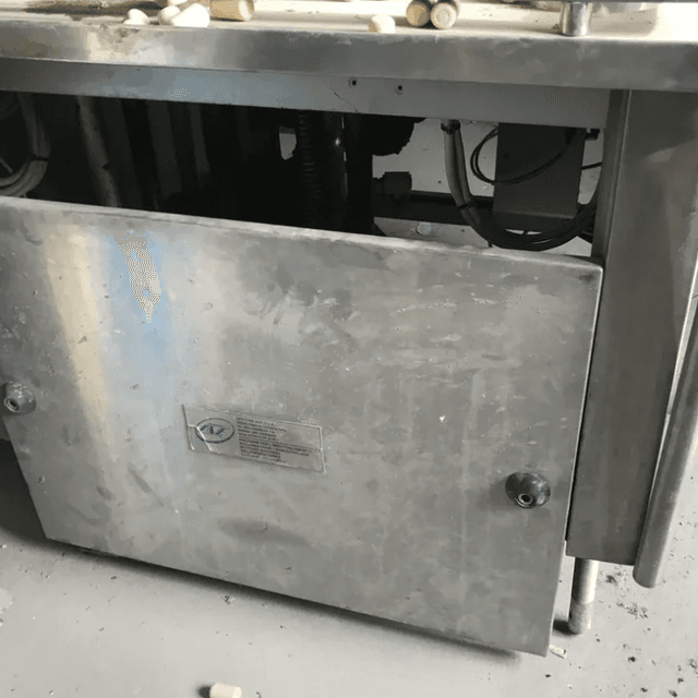 Укупор стекло-бутылок, пробка камю инв.8224