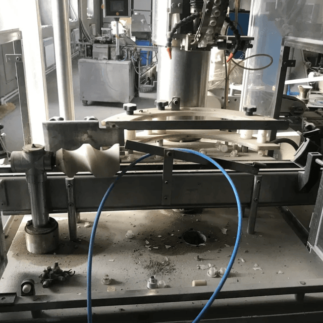 Укупор стекло-бутылок, пробка камю инв.8224