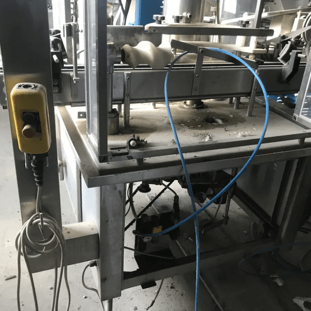 Укупор стекло-бутылок, пробка камю инв.8224