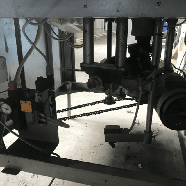 Укупор стекло-бутылок, пробка камю инв.8224