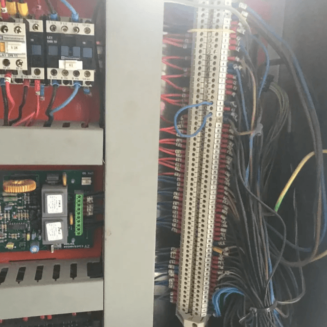 Укупор стекло-бутылок, пробка камю инв.8224