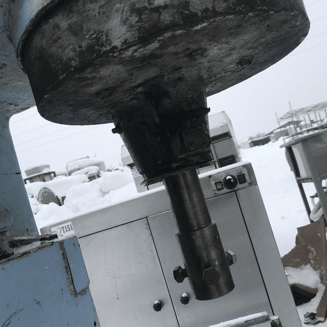 Миксер КВМ-60 с дежей объемом 60л инв.7152