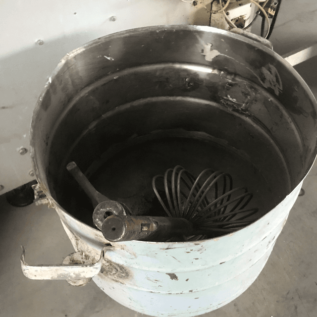 Миксер КВМ-60 с дежей объемом 60л инв.7152