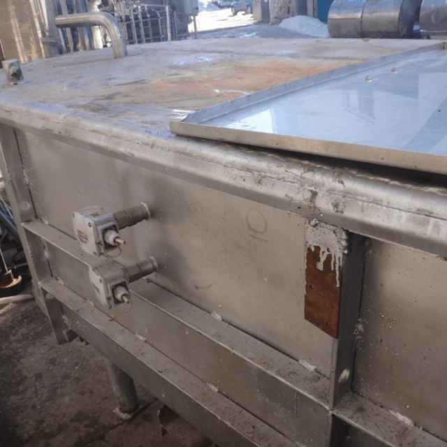 Ванна закрытого типа 3500л инв.9278