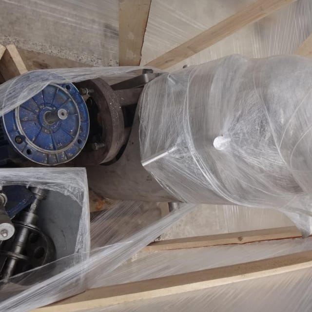 Сепаратор-сливкоотделитель Пьер Гуэрини 2,5 куб/час Франция инв.9292