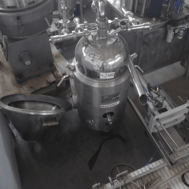 Сепаратор-сливкоотделитель Пьер Гуэрини 2,5 куб/час Франция инв.9292