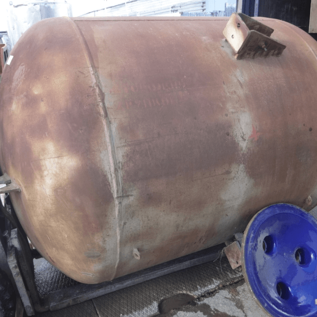 Емкость эмаль 4 куба инв.9294