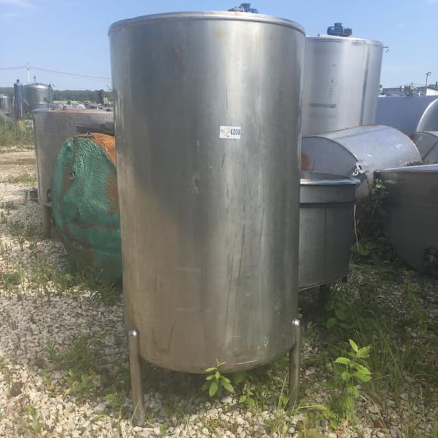 Емкость одностенка 1000л инв.4208
