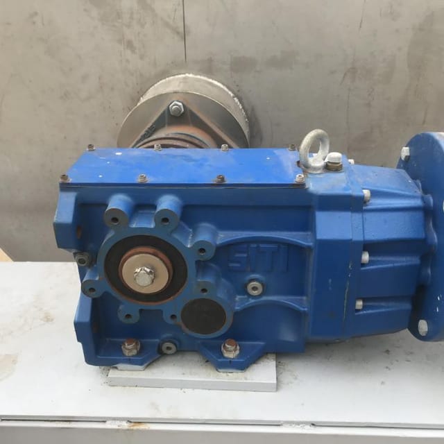 Смеситель сыпучих продуктов 2000л инв.7199