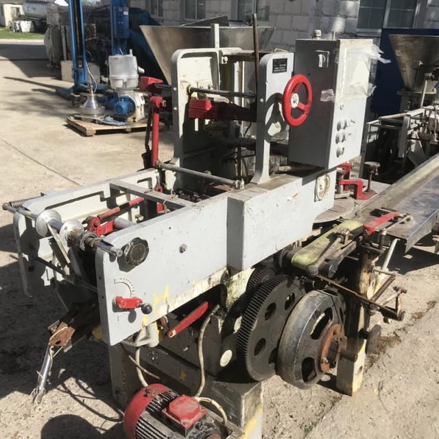 Автомат фасовки и упаковки плавленого сыра М6 АРУ по 100, 62,5 и 30гр инв.9129