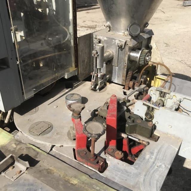 Автомат фасовки и упаковки плавленого сыра М6 АРУ по 100, 62,5 и 30гр инв.9129