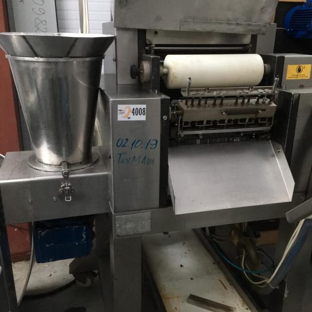 Пельменный аппарат Доминиони модель D320N инв.4008