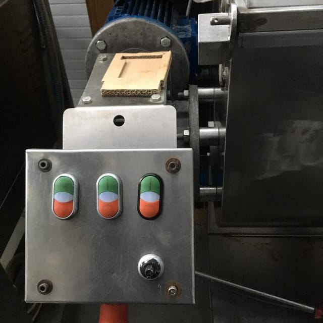 Пельменный аппарат Доминиони модель D320N инв.4008