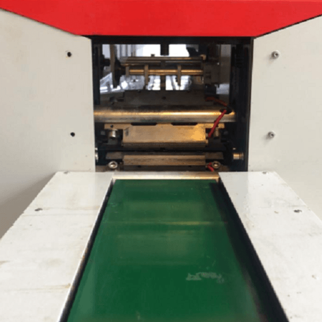 Горизонтальный упаковщик DXDZ -250В