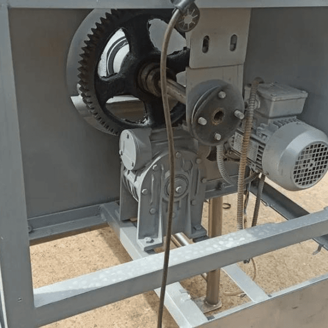 Охладитель творога УПТ с нерж рамой инв.7185