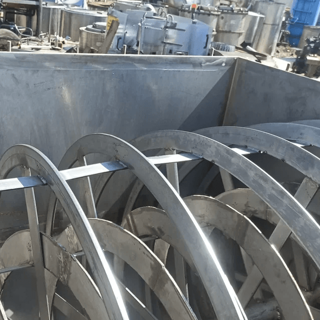 Смеситель сыпучих продуктов 2000л инв.7199