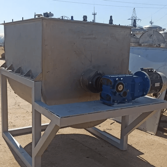 Смеситель сыпучих продуктов 2000л инв.7199