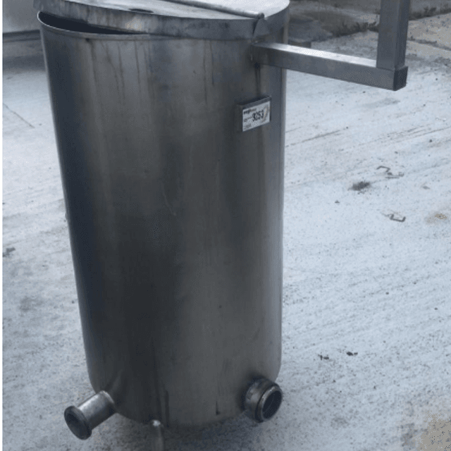 Емкость 300л инв.9253