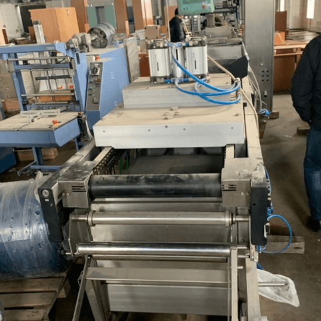 Термоформер MULTIVAC R240