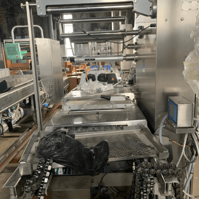 Термоформер MULTIVAC R240