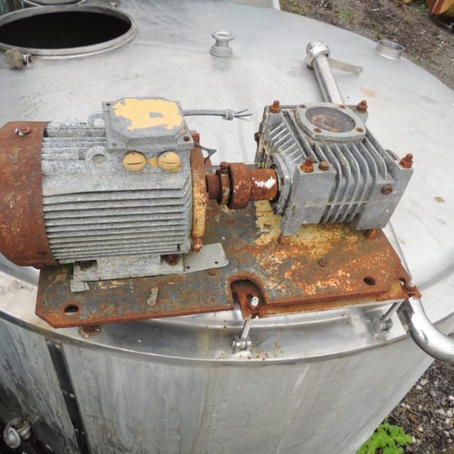 Емкость 3м3 с рубашкой инв.3570