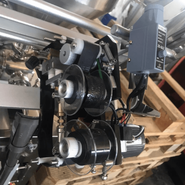 Фасовщик в трех-шовный пакет инв.9615