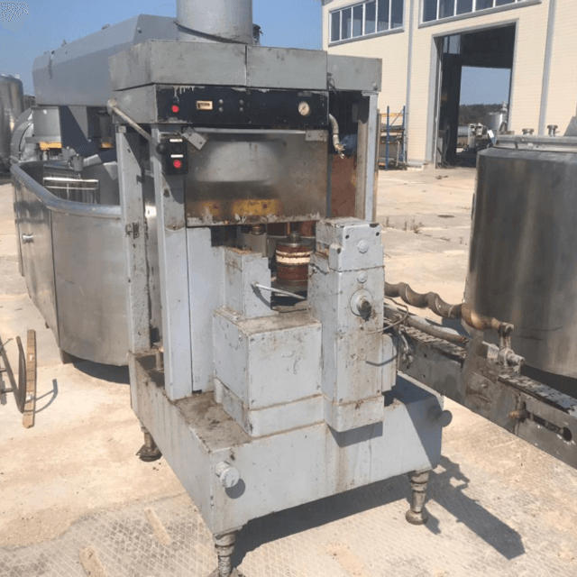 Закаточная машина Б4-КЗК-110 А объем 3л инв.7389