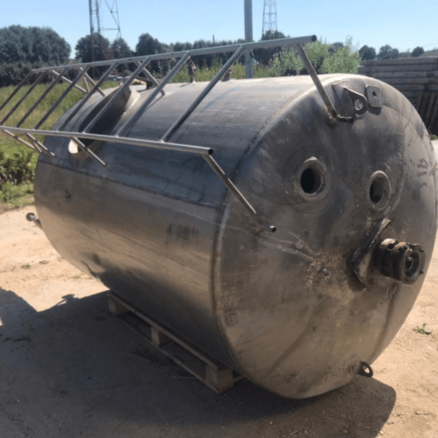 Емкость с лестницей 2,5м3 инв.9620