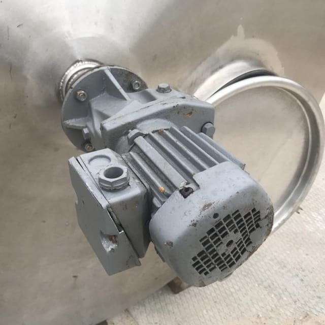 Емкость 6 куб термос  инв.7848