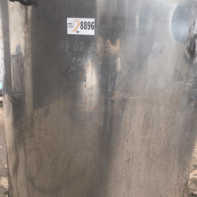 Емкость 800л. инв.8896