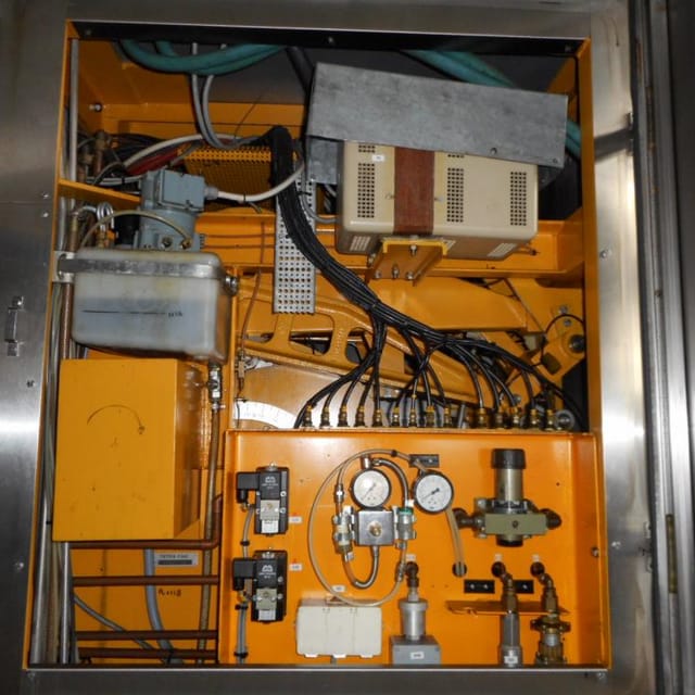 Линия ТВА-3 в упаковку TetraPak 200 инв.6306