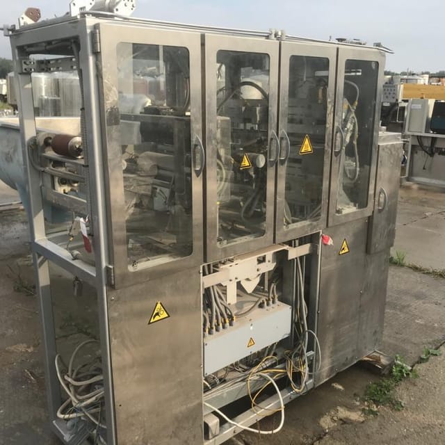 Устройство пробивки отверстий Пул Таб инв.7878